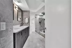 1000 W Island Blvd, Aventura, FL 33160 - Photo 29
