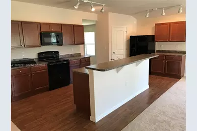 10408 Canal Brook Ln #10408, Other City - In The State Of Florida, FL 33936 - Photo 3