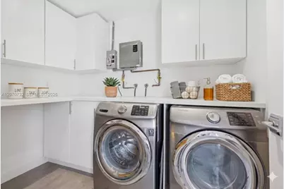2558 NE 206th Ter, Miami, FL 33180 - Photo 11