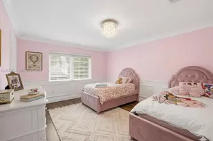 2558 NE 206th Terrace, Miami, FL 33180 - Photo 9