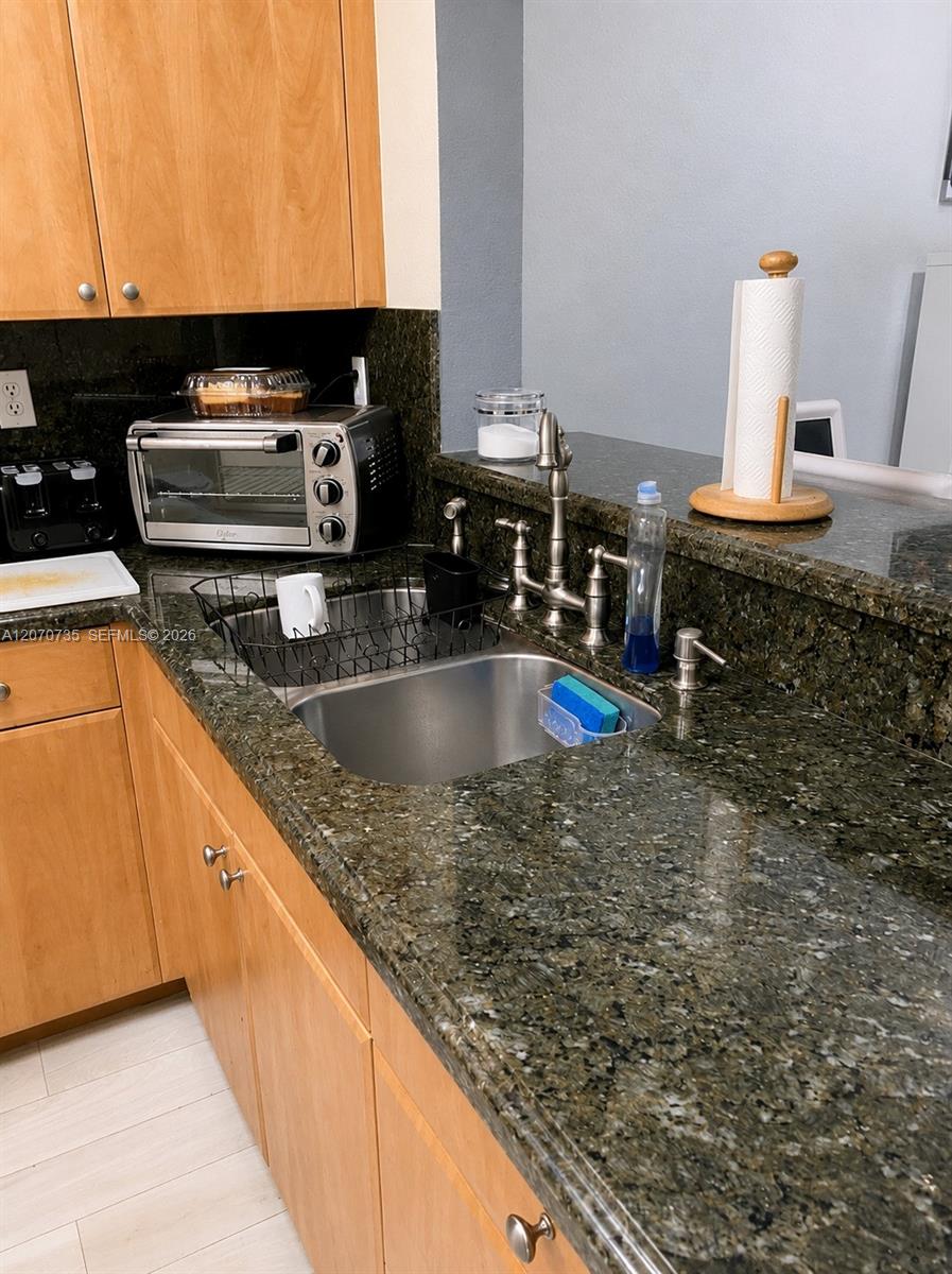 7991 NW 8th St #110 - 7991 NW 8th St #110, Miami, FL 33126 Luxury Property | Jose Angel Pina