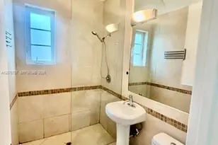 1000 Meridian Ave, Miami Beach, FL 33139 - Photo 7
