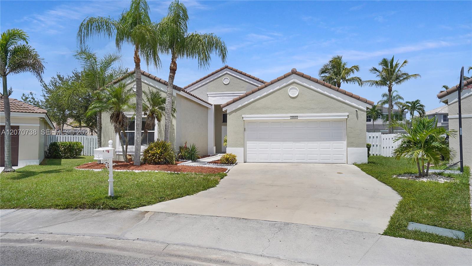 1064 Cedar Falls Dr - 1064 Cedar Falls Dr, Weston, FL 33327 Luxury Property | Jose Angel Pina
