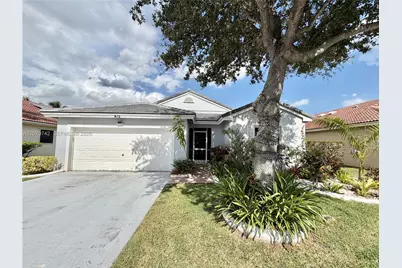 415 NW 165th Ave, Pembroke Pines, FL 33028 - Photo 1