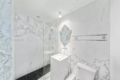 1040 Biscayne Blvd #4602, Miami, FL 33132 - Photo 29