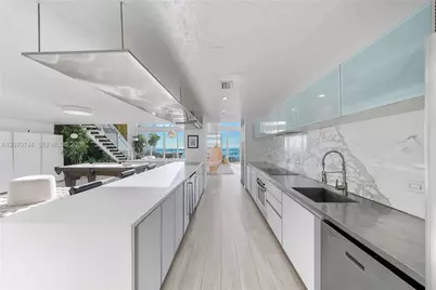 1040 Biscayne Blvd #4602, Miami, FL 33132 - Photo 11