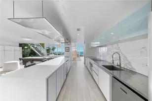 1040 Biscayne Blvd, Miami, FL 33132 - Photo 11