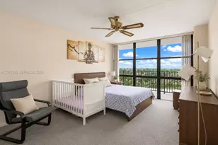 1000 Parkview Dr, Hallandale Beach, FL 33009 - Photo 11