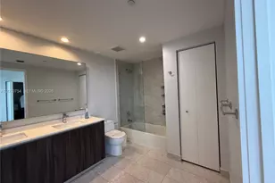 488 NE 18th St, Miami, FL 33132 - Photo 11
