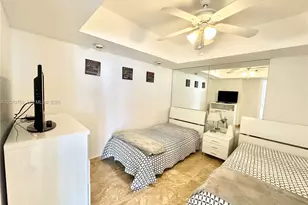 16425 E Collins Ave, Sunny Isles Beach, FL 33160 - Photo 5