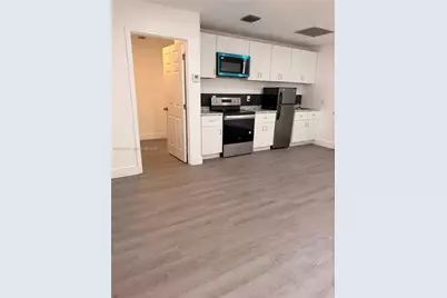 165 SW 5th Ct #2, Deerfield Beach, FL 33441 - Photo 3
