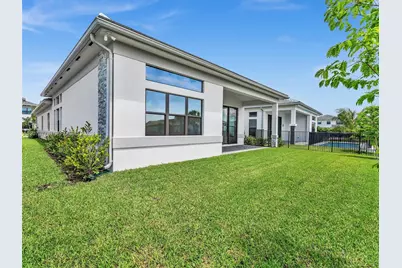 10032 Stockrun Dr, Palm Beach Gardens, FL 33412 - Photo 19