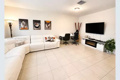 18324 SW 148th Rd, Miami, FL 33187 - Photo 3