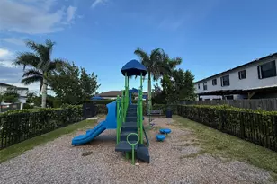 18324 SW 148th Rd, Miami, FL 33187 - Photo 15