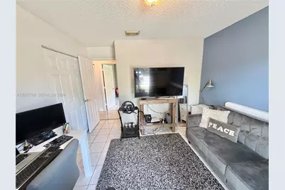 415 NW 165th Ave, Pembroke Pines, FL 33028 - Photo 33
