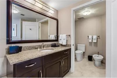 4401 Collins Ave #1915/1917, Miami Beach, FL 33140 - Photo 27