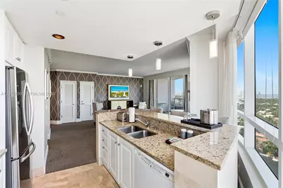 4401 Collins Ave #1915/1917, Miami Beach, FL 33140 - Photo 17