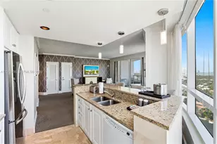 4401 Collins Ave, Miami Beach, FL 33140 - Photo 17
