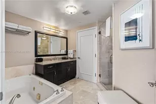 4401 Collins Ave, Miami Beach, FL 33140 - Photo 25
