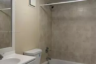 10865 SW 112th Ave, Miami, FL 33176 - Photo 11