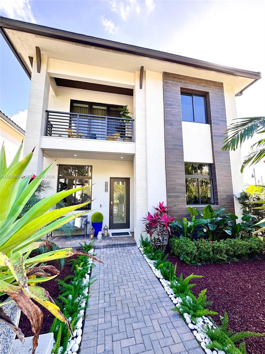 8286 NW 51st Terrace - 8286 NW 51st Terrace, Doral, FL 33166 Luxury Property | Jose Angel Pina