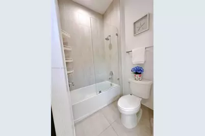 8286 NW 51st Ter, Doral, FL 33166 - Photo 13