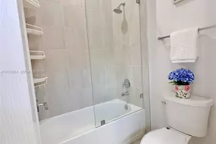 8286 NW 51st Terrace, Doral, FL 33166 - Photo 13