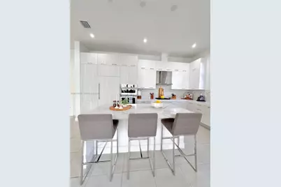 8286 NW 51st Ter, Doral, FL 33166 - Photo 3