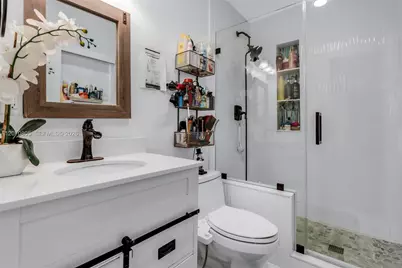 6810 NW 74th Pl, Tamarac, FL 33321 - Photo 19