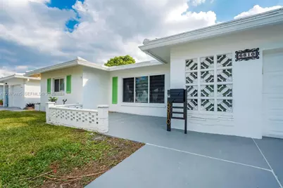6810 NW 74th Pl, Tamarac, FL 33321 - Photo 3