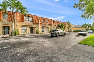 3690 NE 167th St, North Miami Beach, FL 33160 - Photo 3