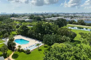 4330 Hillcrest Dr, Hollywood, FL 33021 - Photo 35
