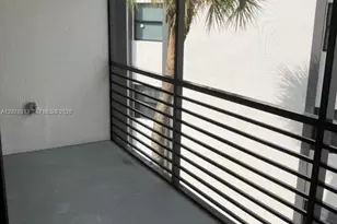 4060 N Hills Dr, Hollywood, FL 33021 - Photo 15