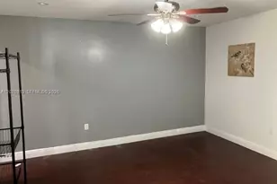 4060 N Hills Dr, Hollywood, FL 33021 - Photo 9