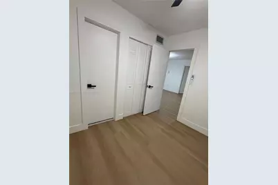4713 NW 7th St #409-1, Miami, FL 33126 - Photo 11
