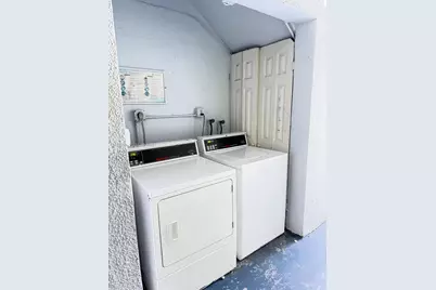 411 Executive Center Dr #109, West Palm Beach, FL 33401 - Photo 11