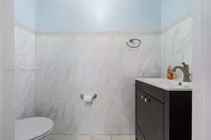 311 N N Surf Rd, Hollywood, FL 33019 - Photo 35