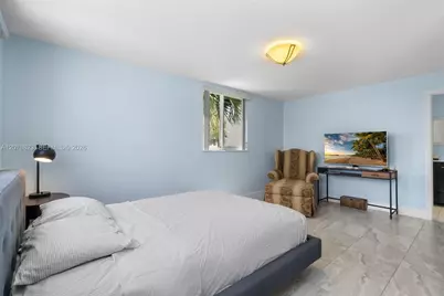311 N N Surf Rd, Hollywood, FL 33019 - Photo 29