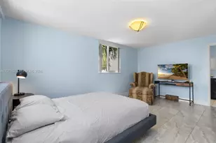 311 N N Surf Rd, Hollywood, FL 33019 - Photo 29