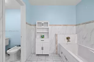 311 N N Surf Rd, Hollywood, FL 33019 - Photo 27