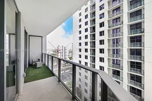 55 SW 9th St, Miami, FL 33130 - Photo 9