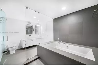 5875 Collins Ave #1102, Miami Beach, FL 33140 - Photo 19