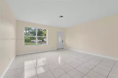 3561 NW 41st St, Lauderdale Lakes, FL 33309 - Photo 5