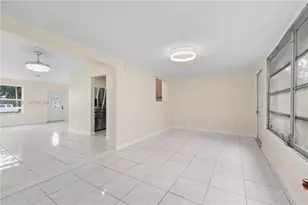 3561 NW 41st St, Lauderdale Lakes, FL 33309 - Photo 9