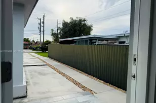 1221 SW 76th Ct, Miami, FL 33144 - Photo 25