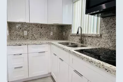 1221 SW 76th Ct, Miami, FL 33144 - Photo 11