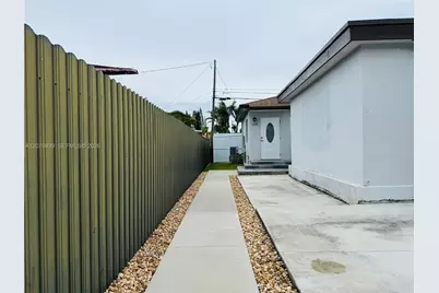 1221 SW 76th Ct, Miami, FL 33144 - Photo 5
