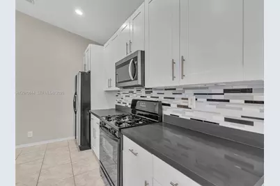 6271 SW 195th Ave, Pembroke Pines, FL 33332 - Photo 15