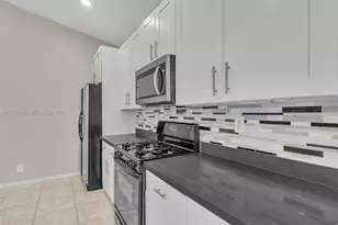 6271 SW 195th Ave, Pembroke Pines, FL 33332 - Photo 15