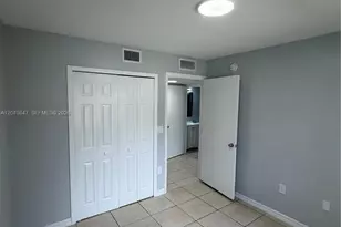 1261 SE 27th St, Homestead, FL 33035 - Photo 13